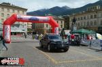 Panoramica della piazza con il palco partenza e lo stand